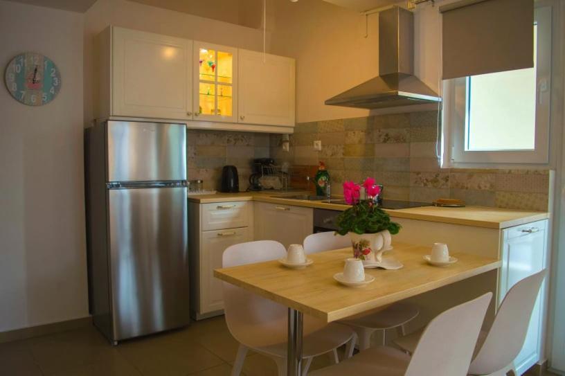 Sunny Central Luxury Apartment Волос Экстерьер фото