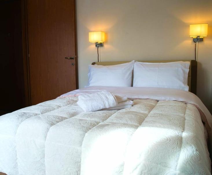 Sunny Central Luxury Apartment Волос Экстерьер фото